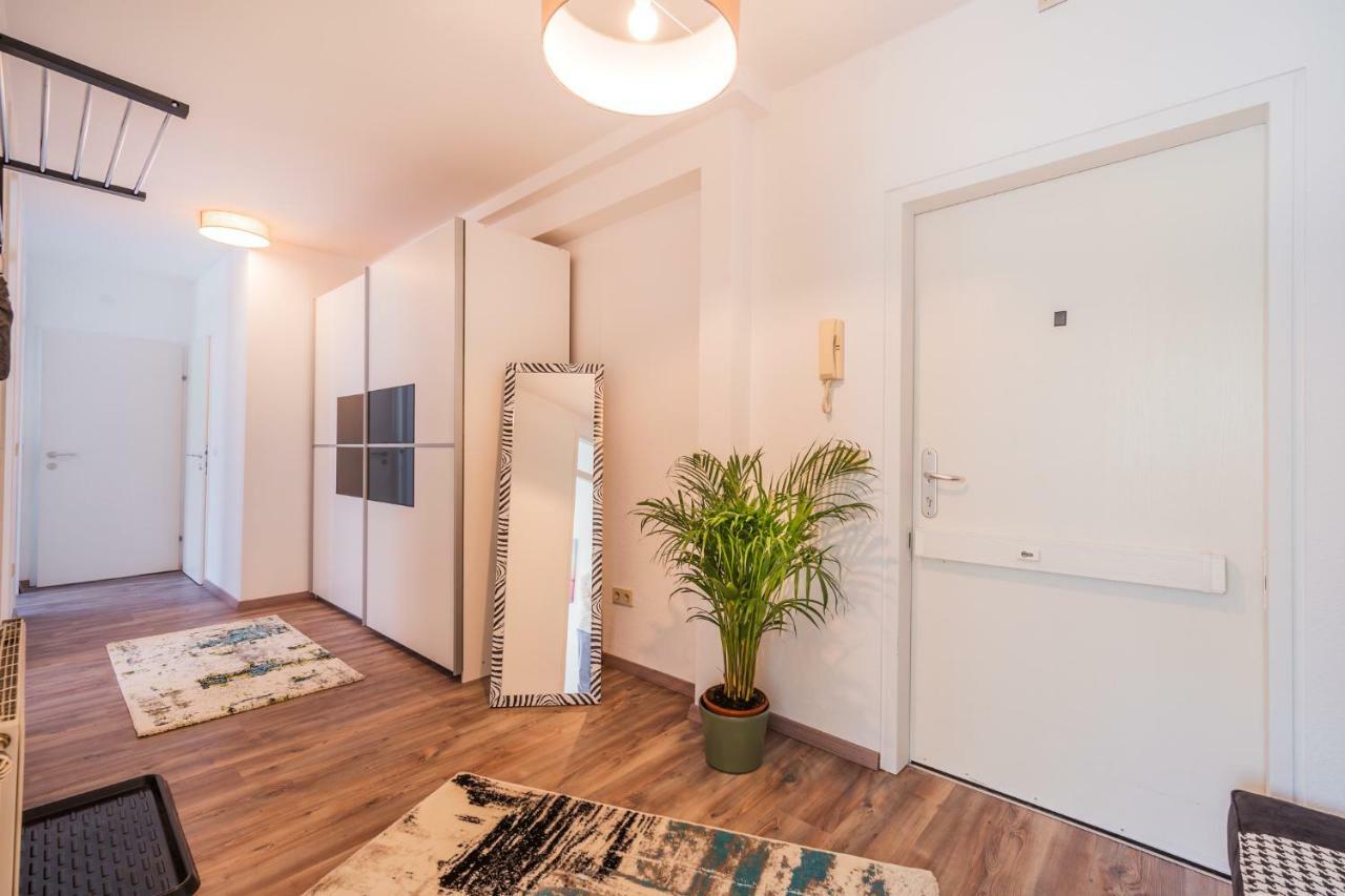 10 Min. Downtown - 2 Bedrooms - Parking * Wien